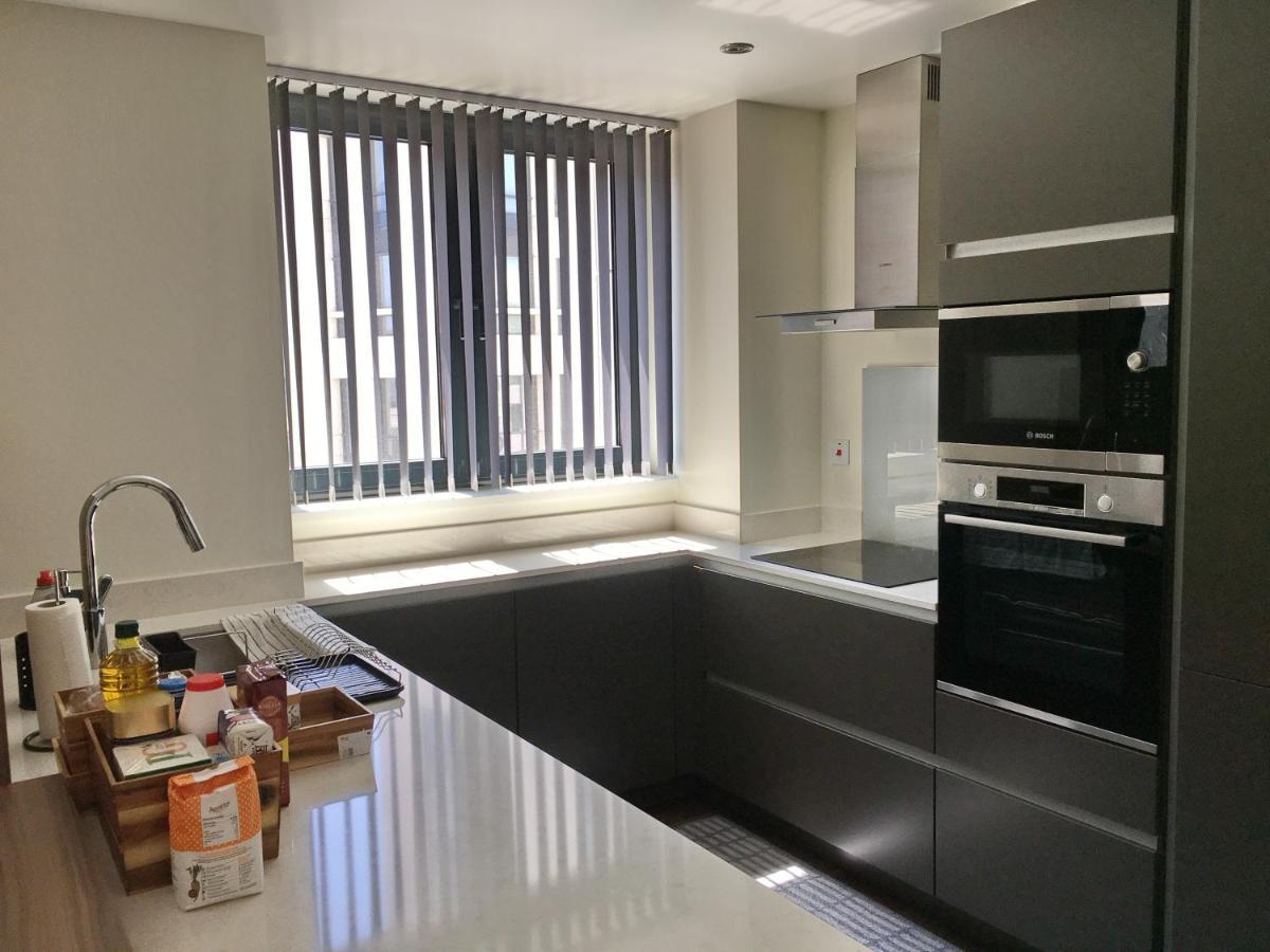 Luxurious Central Apartment With Pool Gibraltar Exteriör bild